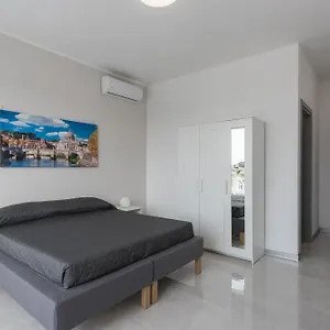 Travelershome Airport 600m To Airport Ciampino