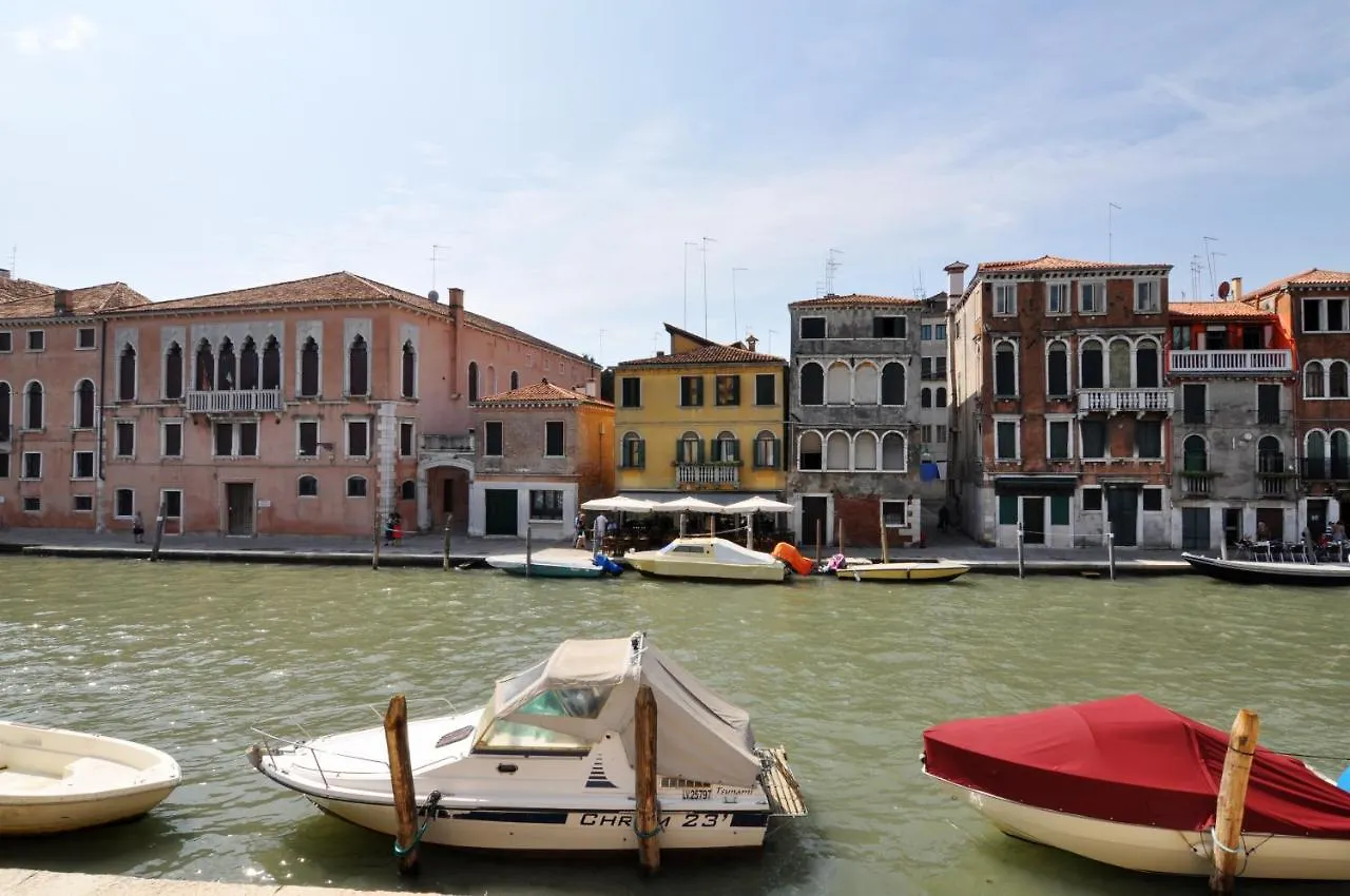 Dream Suites Venezia 0*,